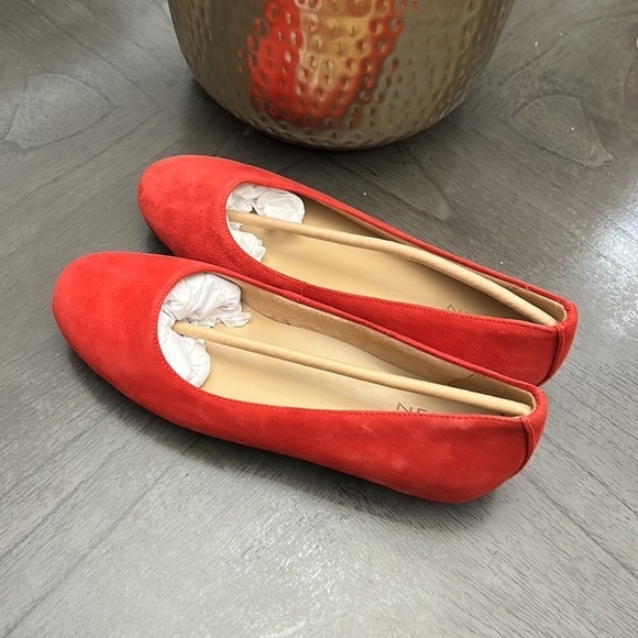 Naturalizer Maxwell Hot Sauce Suede Leather - Picture 6 of 10